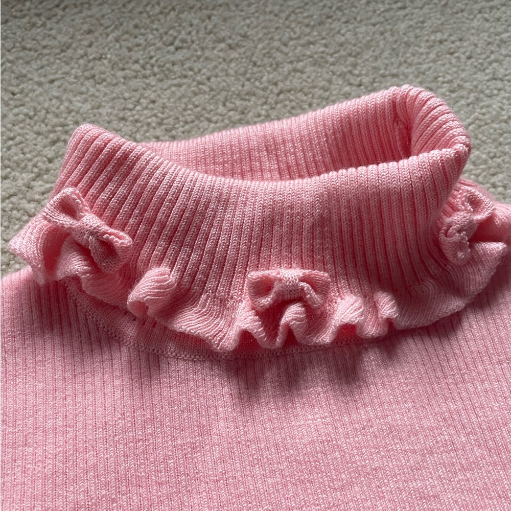 N&B Adorable turtleneck